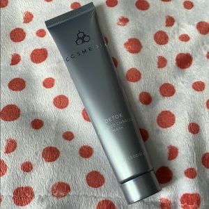 Cosmedix Detox Activated Charcoal Mask